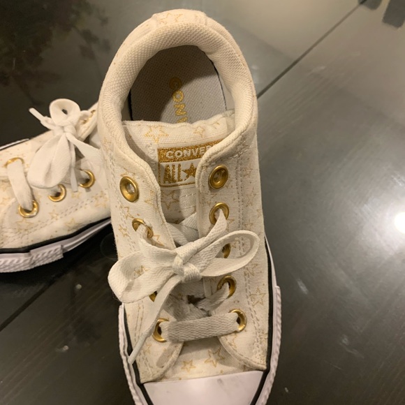 Converse size 1 - Picture 2 of 3